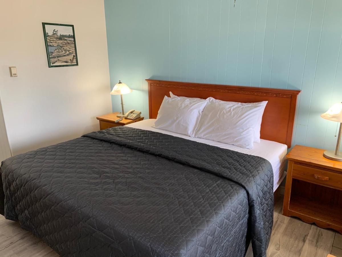 פארי סאונד Town & Country Motel מראה חיצוני תמונה