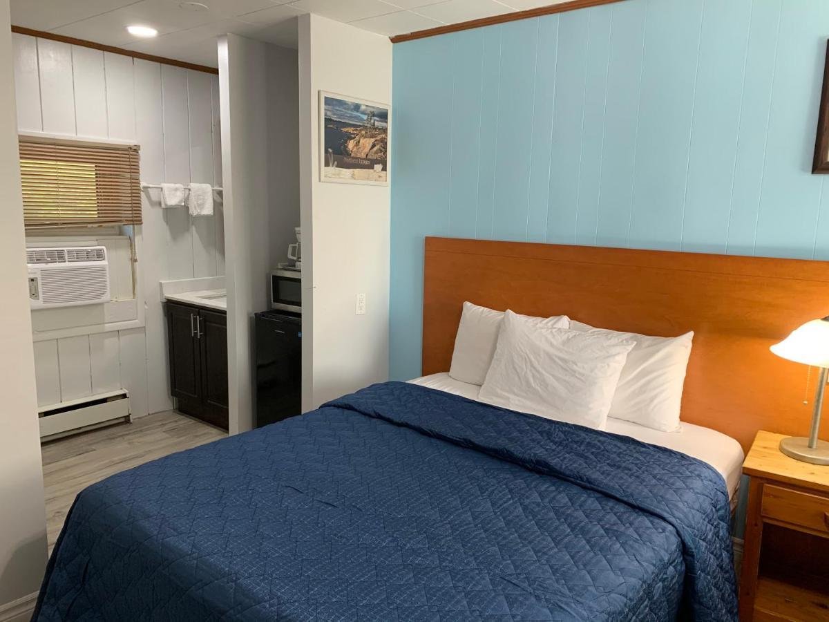 פארי סאונד Town & Country Motel מראה חיצוני תמונה